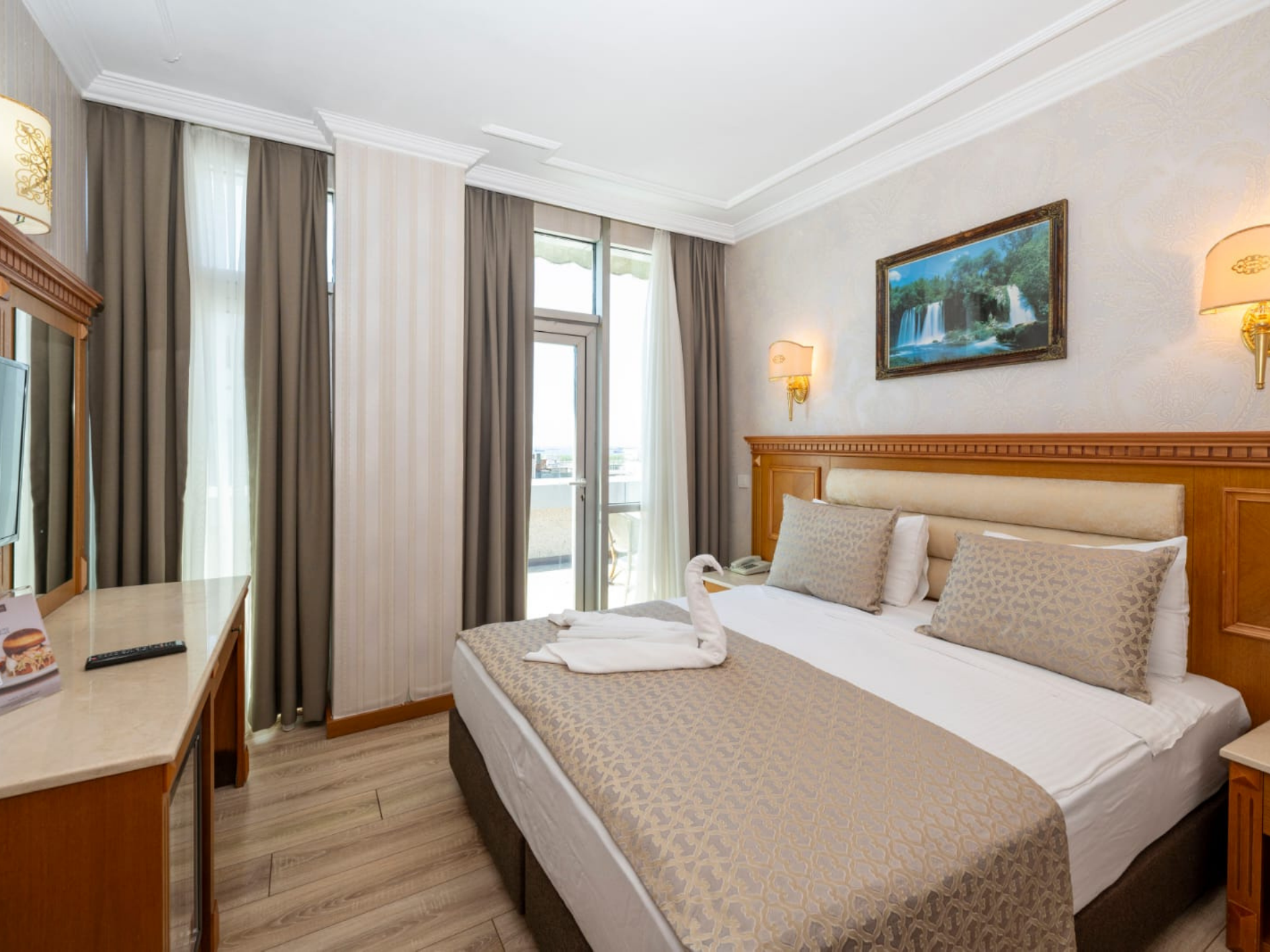 dalan-hotel-room