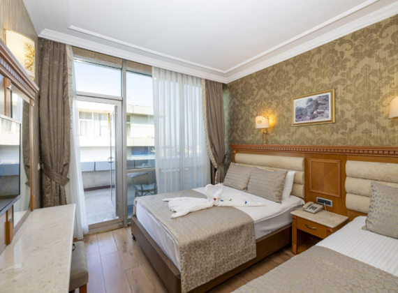 Suite Family Room
