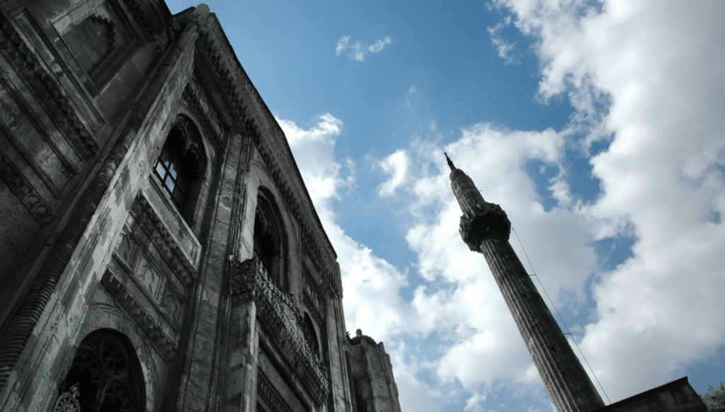New Central Hotel - Pertevniyal Valide Sultan Mosque in Aksaray, a short walk from Laleli