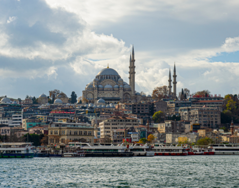 Top 10 Must-See Landmarks Near Sultanahmet