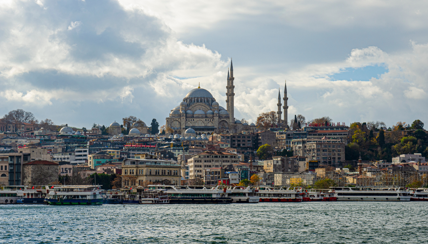 Top 10 Must-See Landmarks Near Sultanahmet